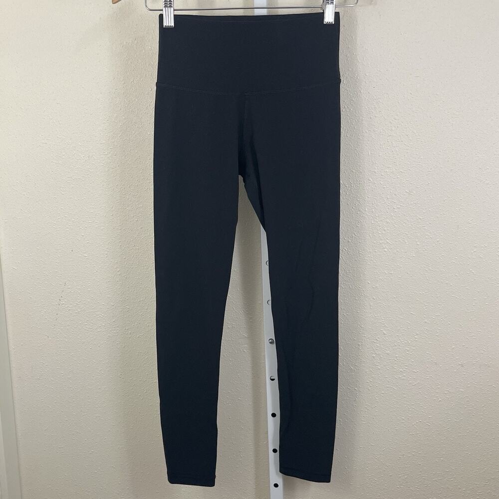 Aritzia TnAction High Rise Ankle Leggings Womens S Black Soft Performance